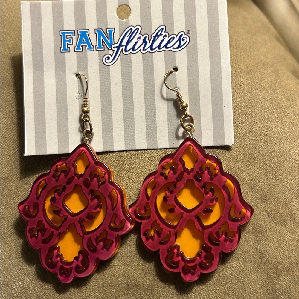 Fan Flirties earrings